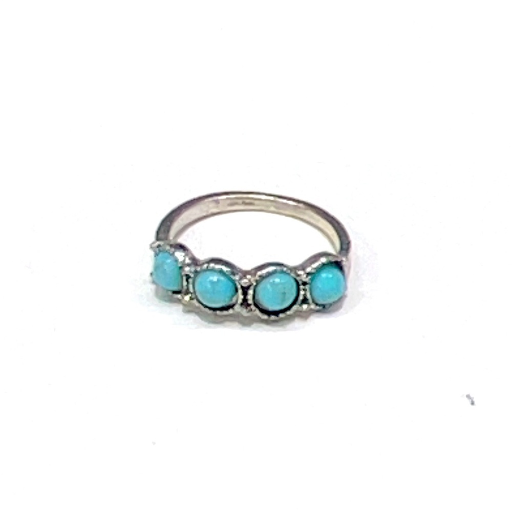 Simple Victorian Vintage Like Faux Turquoise Stone color Silver plated band